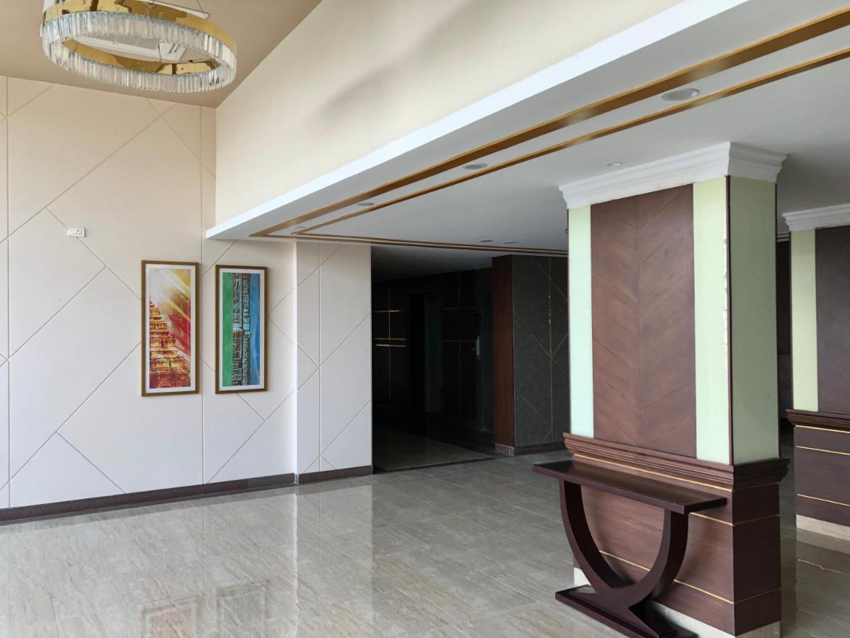 Starlit Suites Tirupati Bagian luar foto