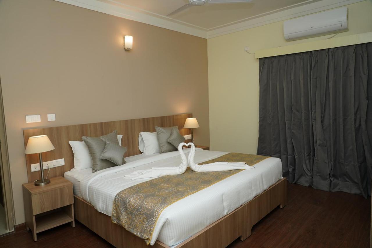 Starlit Suites Tirupati Bagian luar foto