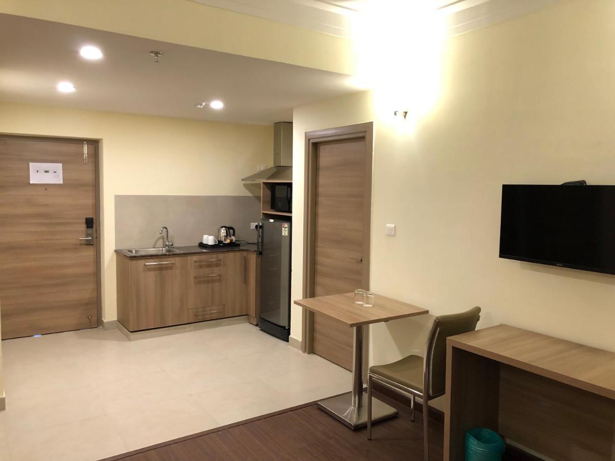 Starlit Suites Tirupati Bagian luar foto