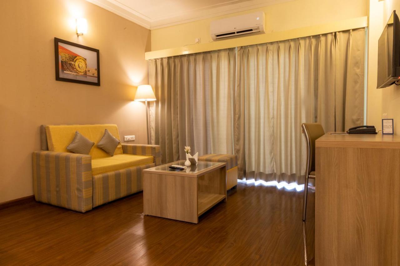 Starlit Suites Tirupati Bagian luar foto