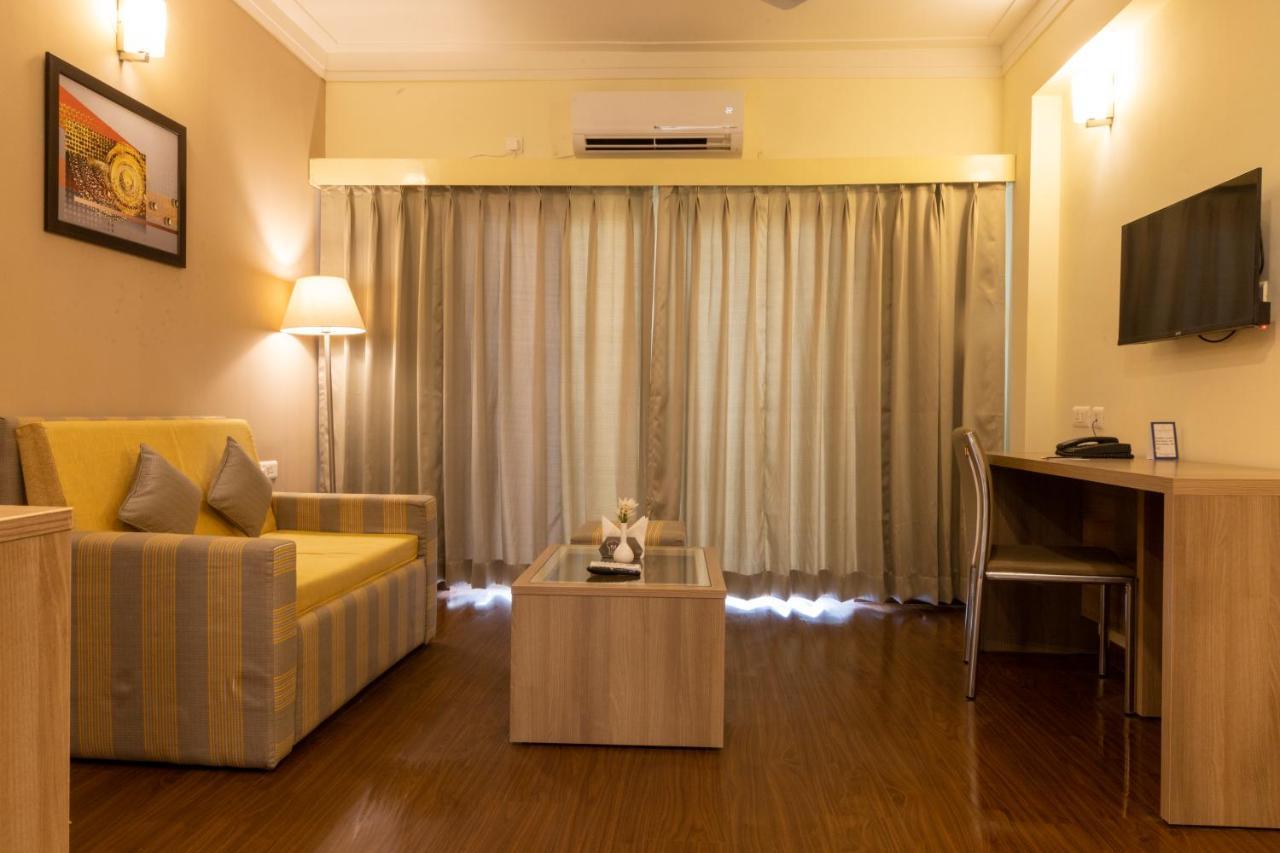 Starlit Suites Tirupati Bagian luar foto