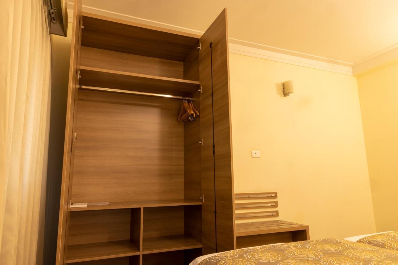 Starlit Suites Tirupati Bagian luar foto