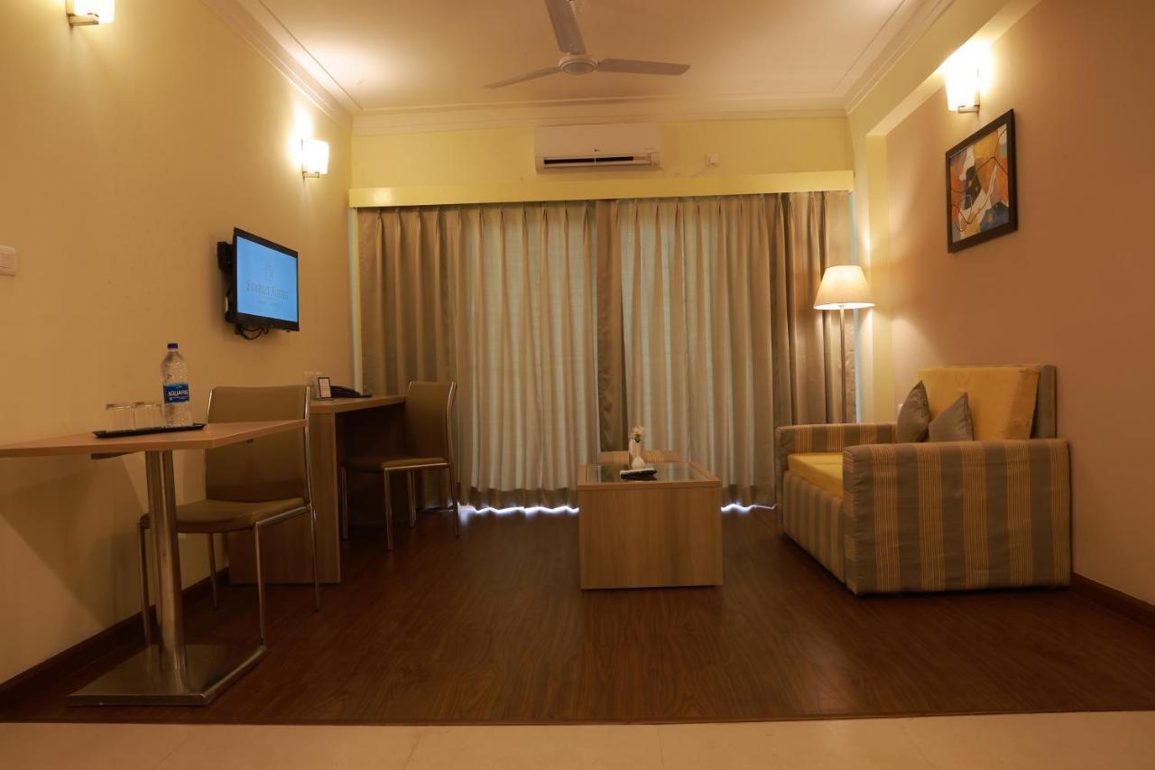 Starlit Suites Tirupati Bagian luar foto