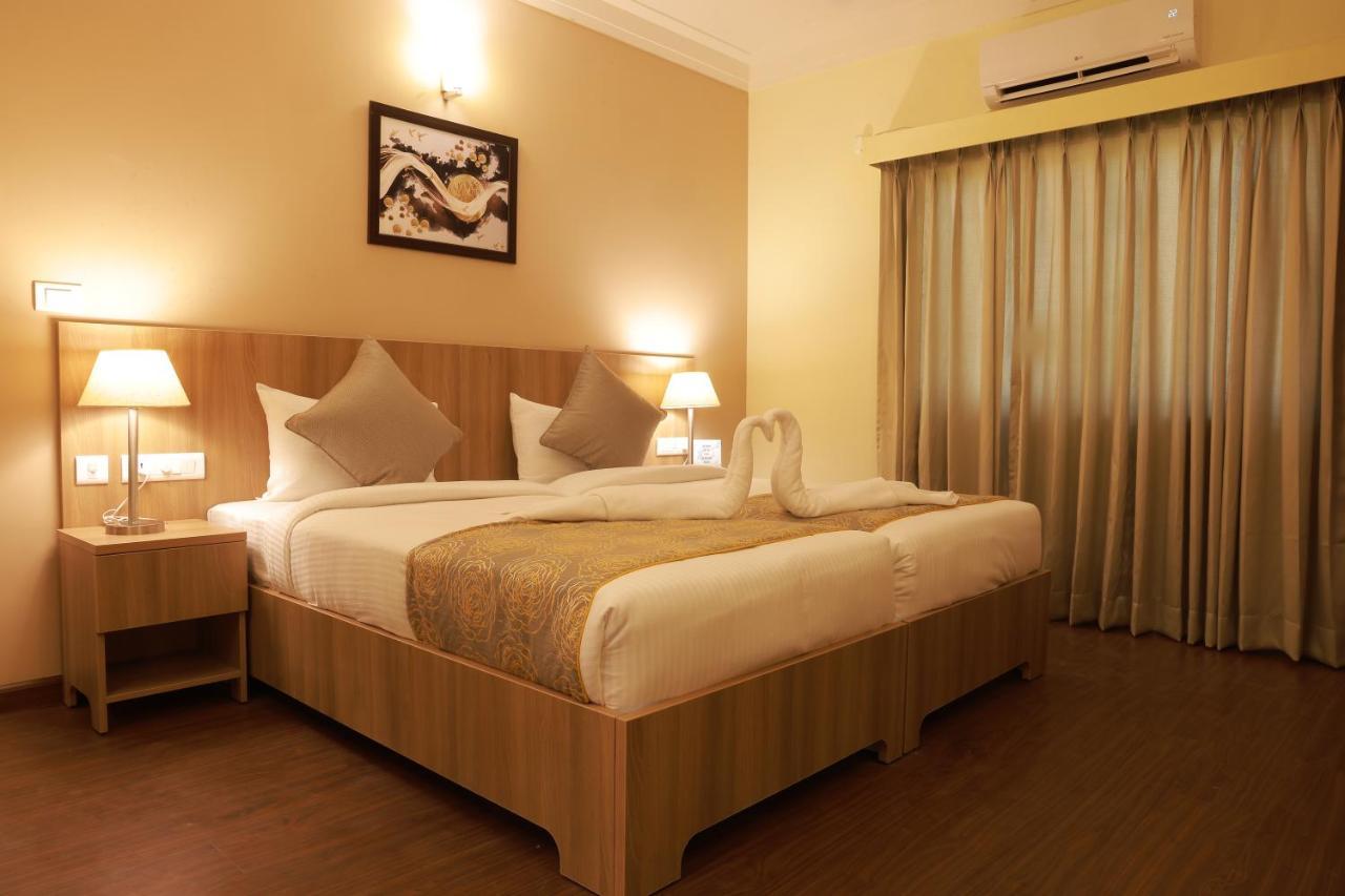 Starlit Suites Tirupati Bagian luar foto