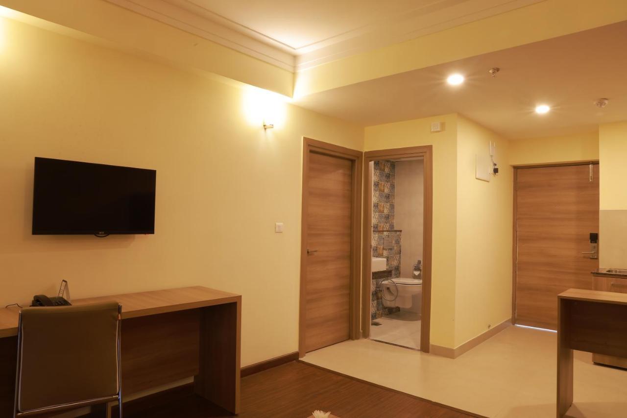 Starlit Suites Tirupati Bagian luar foto