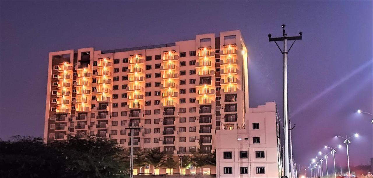 Starlit Suites Tirupati Bagian luar foto